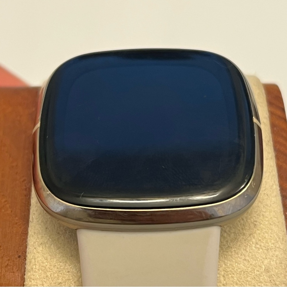 Fitbit Sense Advanced, Gold Case, White Band, Tested, Charger Included - Picture 7 of 9